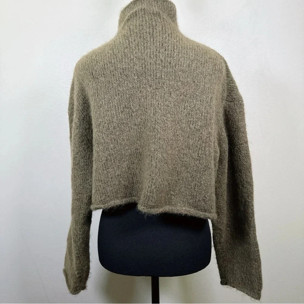 Zara Womens Size Medium Dark Olive Cropped Tunnel Knit Sweater - Picture 4 of 14